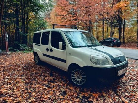 Фіат Добло 2009 у Вінниці на Automoto.ua Білий Фіат Добло, об'ємом двигуна 1.9 л та пробігом 270 тис. км за 5500 $, фото 1 на Automoto.ua