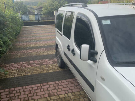 Белый Фиат Добло, объемом двигателя 1.9 л и пробегом 295 тыс. км за 5300 $, фото 1 на Automoto.ua