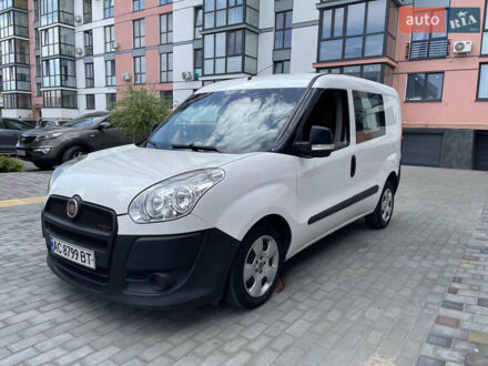 Белый Фиат Добло, объемом двигателя 1.25 л и пробегом 200 тыс. км за 3999 $, фото 1 на Automoto.ua