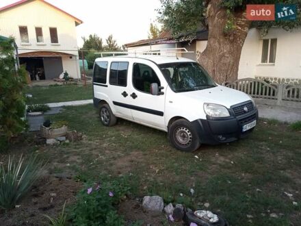 Фиат Добло 2010 в Днепре (Днепропетровске) на Automoto.ua Белый Фиат Добло, объемом двигателя 1.37 л и пробегом 240 тыс. км за 3800 $, фото 1 на Automoto.ua