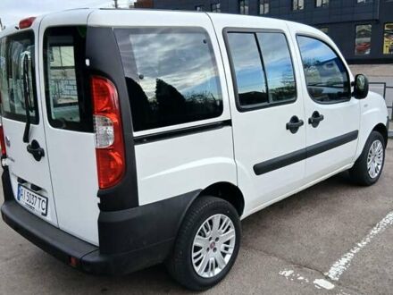 Белый Фиат Добло, объемом двигателя 1.4 л и пробегом 35 тыс. км за 8500 $, фото 1 на Automoto.ua