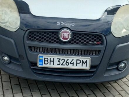 Фиат Добло 2010 в Подольск (Котовск) на Automoto.ua Белый Фиат Добло, объемом двигателя 1.6 л и пробегом 300 тыс. км за 6300 $, фото 1 на Automoto.ua