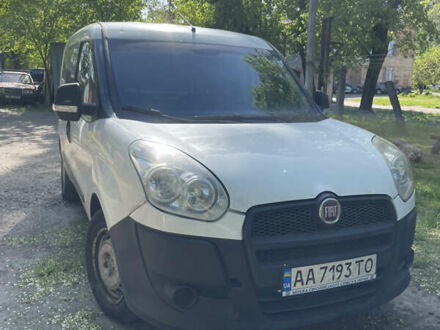Білий Фіат Добло, об'ємом двигуна 1.25 л та пробігом 300 тис. км за 4850 $, фото 1 на Automoto.ua