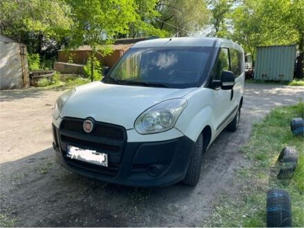 Фиат Добло 2011 в Киеве на Automoto.ua Белый Фиат Добло, объемом двигателя 1.3 л и пробегом 200 тыс. км за 5000 $, фото 1 на Automoto.ua