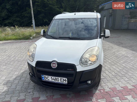 Белый Фиат Добло, объемом двигателя 1.3 л и пробегом 247 тыс. км за 6599 $, фото 1 на Automoto.ua