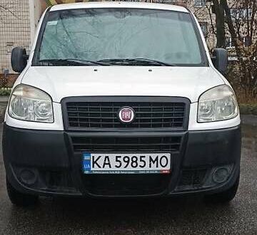 Белый Фиат Добло, объемом двигателя 1.4 л и пробегом 364 тыс. км за 3800 $, фото 1 на Automoto.ua