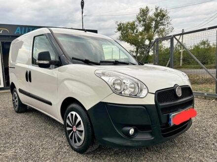 Белый Фиат Добло, объемом двигателя 1.6 л и пробегом 295 тыс. км за 5500 $, фото 1 на Automoto.ua