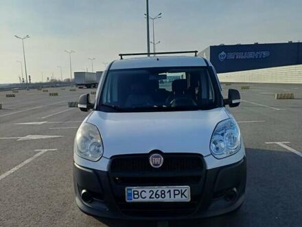 Белый Фиат Добло, объемом двигателя 1.3 л и пробегом 146 тыс. км за 6350 $, фото 1 на Automoto.ua