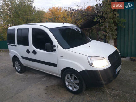 Фиат Добло 2013 в Житомире на Automoto.ua Белый Фиат Добло, объемом двигателя 1.3 л и пробегом 235 тыс. км за 6299 $, фото 1 на Automoto.ua