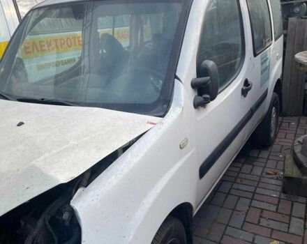 Білий Фіат Добло, об'ємом двигуна 1.2 л та пробігом 180 тис. км за 594 $, фото 1 на Automoto.ua