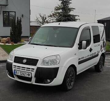 Белый Фиат Добло, объемом двигателя 1.37 л и пробегом 268 тыс. км за 4800 $, фото 1 на Automoto.ua