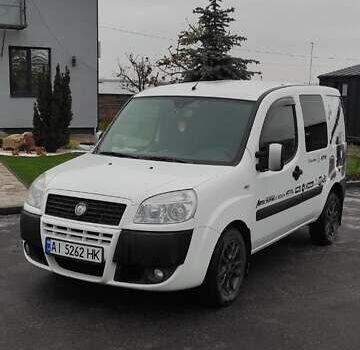 Белый Фиат Добло, объемом двигателя 1.37 л и пробегом 268 тыс. км за 4800 $, фото 1 на Automoto.ua
