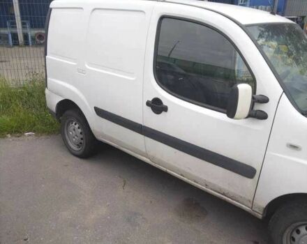 Білий Фіат Добло, об'ємом двигуна 1.4 л та пробігом 250 тис. км за 3400 $, фото 1 на Automoto.ua