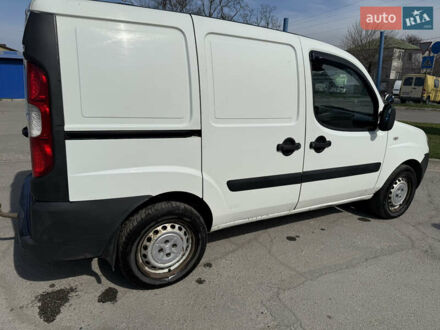 Белый Фиат Добло, объемом двигателя 1.25 л и пробегом 307 тыс. км за 4199 $, фото 1 на Automoto.ua