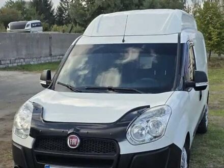 Белый Фиат Добло, объемом двигателя 1.6 л и пробегом 196 тыс. км за 5700 $, фото 1 на Automoto.ua
