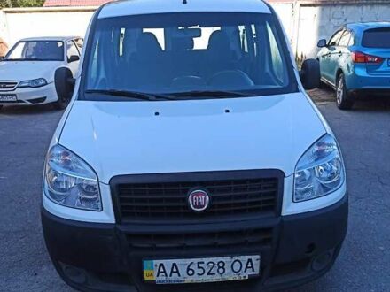 Белый Фиат Добло, объемом двигателя 1.37 л и пробегом 440 тыс. км за 4700 $, фото 1 на Automoto.ua