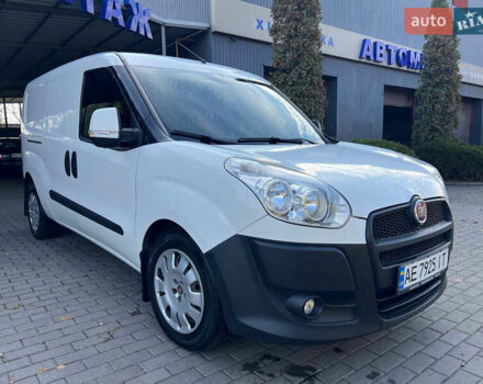 Белый Фиат Добло, объемом двигателя 1.6 л и пробегом 230 тыс. км за 7500 $, фото 1 на Automoto.ua
