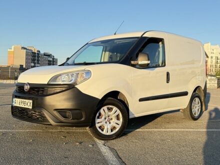 Белый Фиат Добло, объемом двигателя 1.2 л и пробегом 352 тыс. км за 6151 $, фото 1 на Automoto.ua