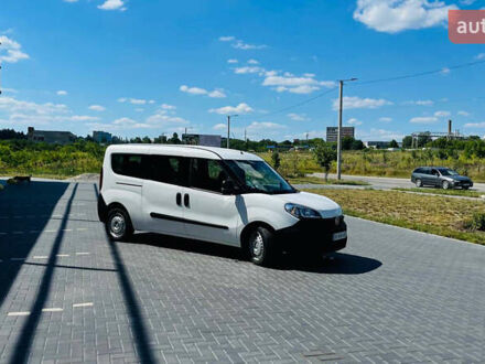 Белый Фиат Добло, объемом двигателя 1.3 л и пробегом 60 тыс. км за 10900 $, фото 1 на Automoto.ua