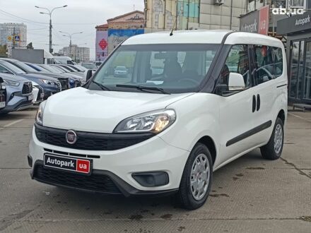 Белый Фиат Добло, объемом двигателя 1.4 л и пробегом 88 тыс. км за 10990 $, фото 1 на Automoto.ua