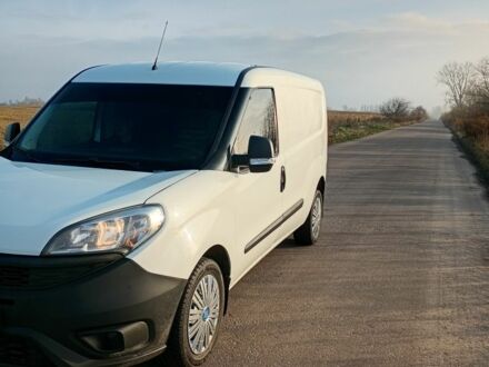 Белый Фиат Добло, объемом двигателя 1 л и пробегом 350 тыс. км за 4800 $, фото 1 на Automoto.ua