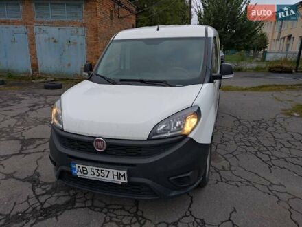Белый Фиат Добло, объемом двигателя 1.4 л и пробегом 67 тыс. км за 11500 $, фото 1 на Automoto.ua