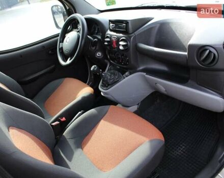 Бежевый Фиат Добло, объемом двигателя 1.4 л и пробегом 97 тыс. км за 7800 $, фото 3 на Automoto.ua