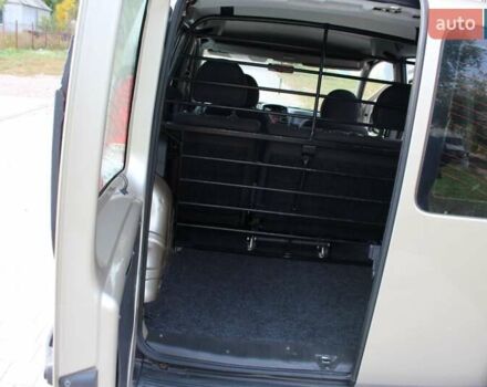 Бежевый Фиат Добло, объемом двигателя 1.4 л и пробегом 97 тыс. км за 7800 $, фото 7 на Automoto.ua