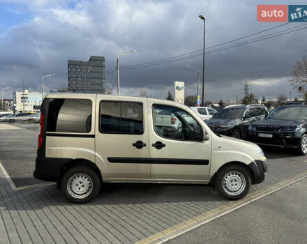 Бежевий Фіат Добло, об'ємом двигуна 1.3 л та пробігом 93 тис. км за 9100 $, фото 3 на Automoto.ua