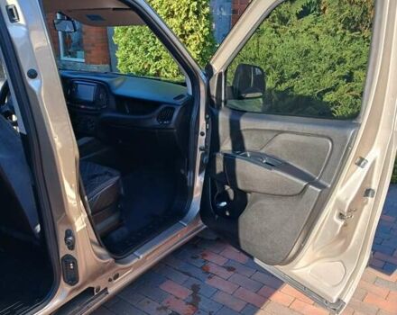 Бежевий Фіат Добло, об'ємом двигуна 1.37 л та пробігом 129 тис. км за 10500 $, фото 13 на Automoto.ua