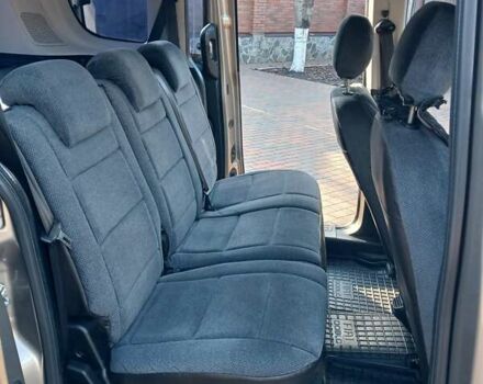 Бежевий Фіат Добло, об'ємом двигуна 1.37 л та пробігом 129 тис. км за 10500 $, фото 17 на Automoto.ua