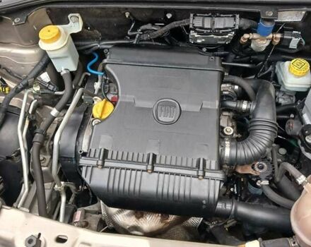 Бежевий Фіат Добло, об'ємом двигуна 1.37 л та пробігом 129 тис. км за 10500 $, фото 22 на Automoto.ua