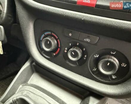 Бежевый Фиат Добло, объемом двигателя 1.37 л и пробегом 163 тыс. км за 11900 $, фото 19 на Automoto.ua