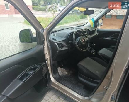 Бежевый Фиат Добло, объемом двигателя 1.25 л и пробегом 20 тыс. км за 18000 $, фото 6 на Automoto.ua