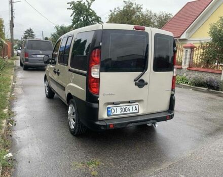 Бежевый Фиат Добло, объемом двигателя 1.2 л и пробегом 165 тыс. км за 6000 $, фото 3 на Automoto.ua