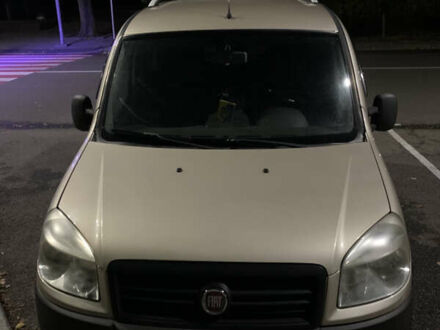 Бежевый Фиат Добло, объемом двигателя 1.3 л и пробегом 229 тыс. км за 6300 $, фото 1 на Automoto.ua