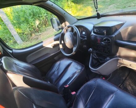 Чорний Фіат Добло, об'ємом двигуна 1.9 л та пробігом 315 тис. км за 5500 $, фото 4 на Automoto.ua