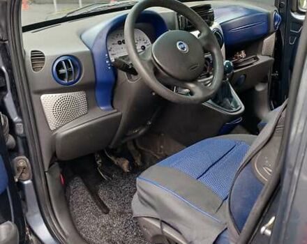 Черный Фиат Добло, объемом двигателя 1.9 л и пробегом 182 тыс. км за 5750 $, фото 15 на Automoto.ua