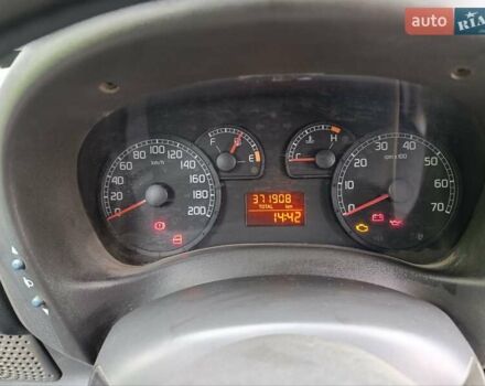 Черный Фиат Добло, объемом двигателя 1.9 л и пробегом 370 тыс. км за 4200 $, фото 7 на Automoto.ua