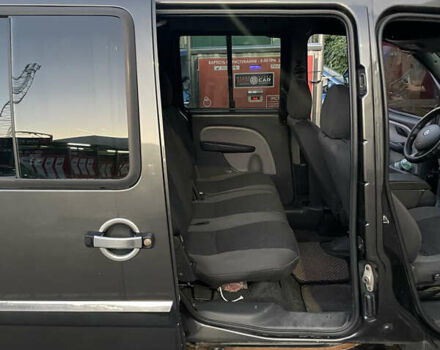 Черный Фиат Добло, объемом двигателя 1.9 л и пробегом 330 тыс. км за 4500 $, фото 7 на Automoto.ua