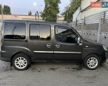 Черный Фиат Добло, объемом двигателя 1.9 л и пробегом 330 тыс. км за 4500 $, фото 8 на Automoto.ua