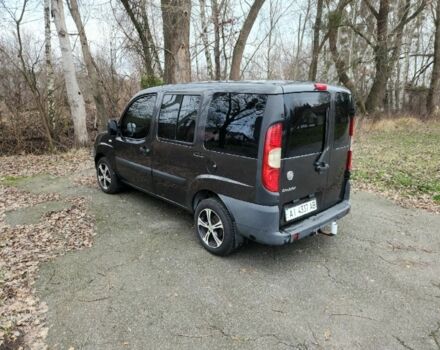 Черный Фиат Добло, объемом двигателя 1.4 л и пробегом 211 тыс. км за 4200 $, фото 3 на Automoto.ua