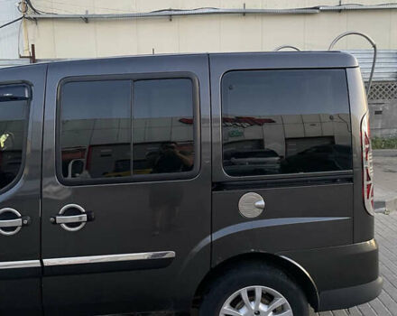 Черный Фиат Добло, объемом двигателя 1.9 л и пробегом 330 тыс. км за 4500 $, фото 2 на Automoto.ua