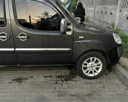 Черный Фиат Добло, объемом двигателя 1.9 л и пробегом 330 тыс. км за 4500 $, фото 5 на Automoto.ua