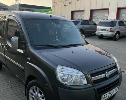 Черный Фиат Добло, объемом двигателя 1.9 л и пробегом 330 тыс. км за 4500 $, фото 1 на Automoto.ua