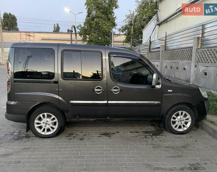 Черный Фиат Добло, объемом двигателя 1.9 л и пробегом 330 тыс. км за 4500 $, фото 14 на Automoto.ua