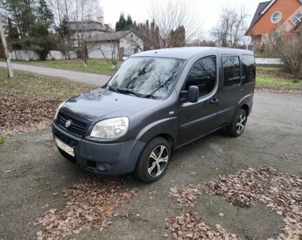 Черный Фиат Добло, объемом двигателя 1.4 л и пробегом 211 тыс. км за 4200 $, фото 2 на Automoto.ua