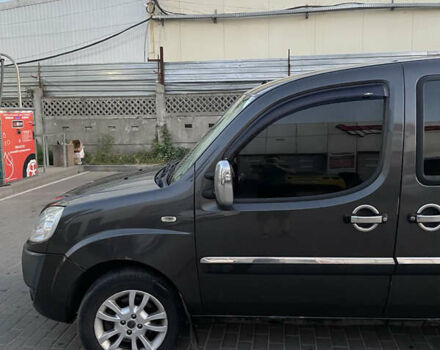 Черный Фиат Добло, объемом двигателя 1.9 л и пробегом 330 тыс. км за 4500 $, фото 3 на Automoto.ua