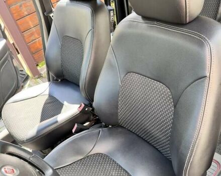 Черный Фиат Добло, объемом двигателя 1.9 л и пробегом 269 тыс. км за 4600 $, фото 5 на Automoto.ua