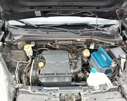 Черный Фиат Добло, объемом двигателя 1.37 л и пробегом 180 тыс. км за 6700 $, фото 12 на Automoto.ua